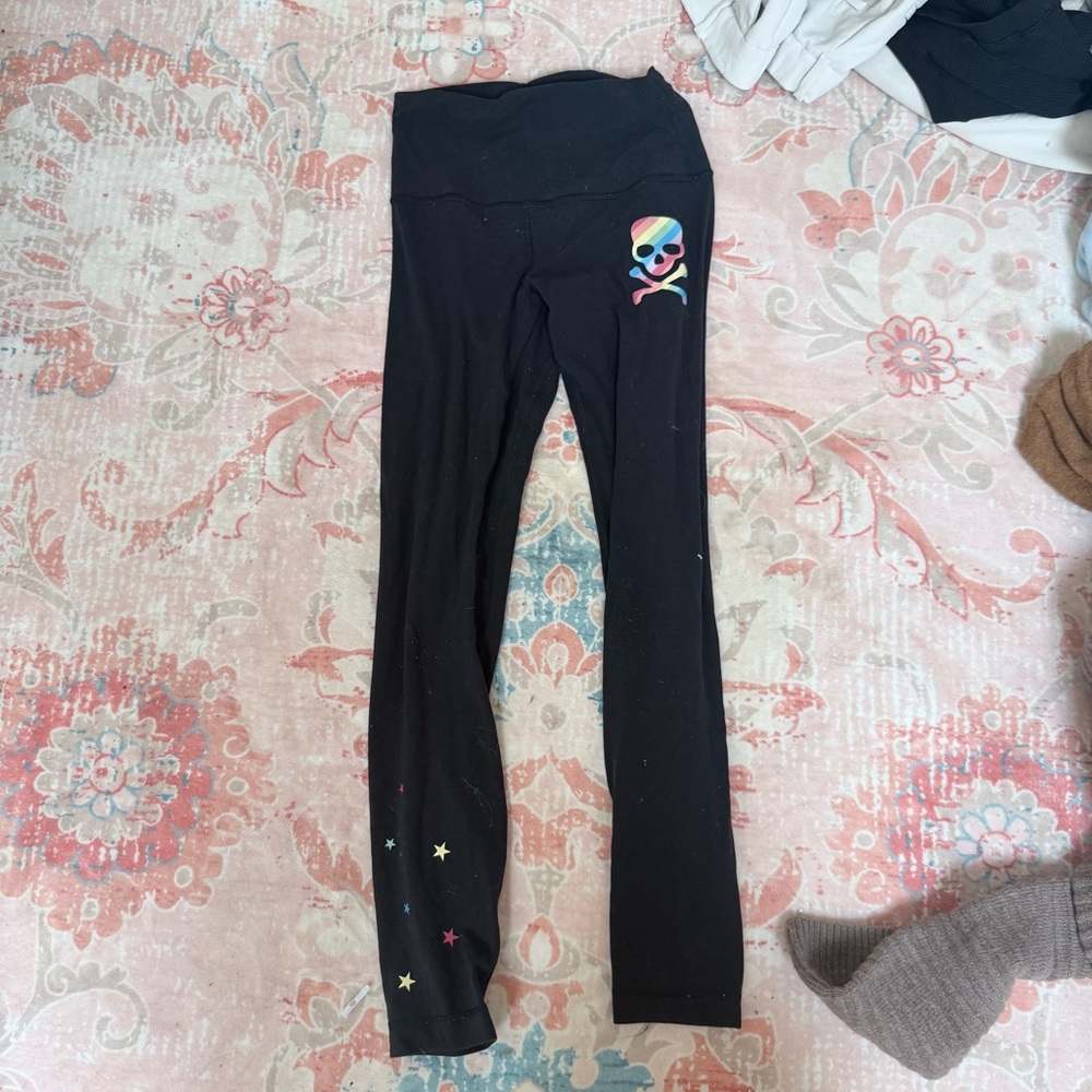 lululemon athletica ALIGN Black Leggings with Colorful Skull Stars soulcycle